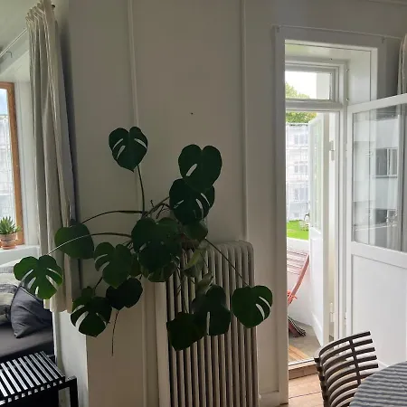 Apartament In Quiet Neighbourhood *